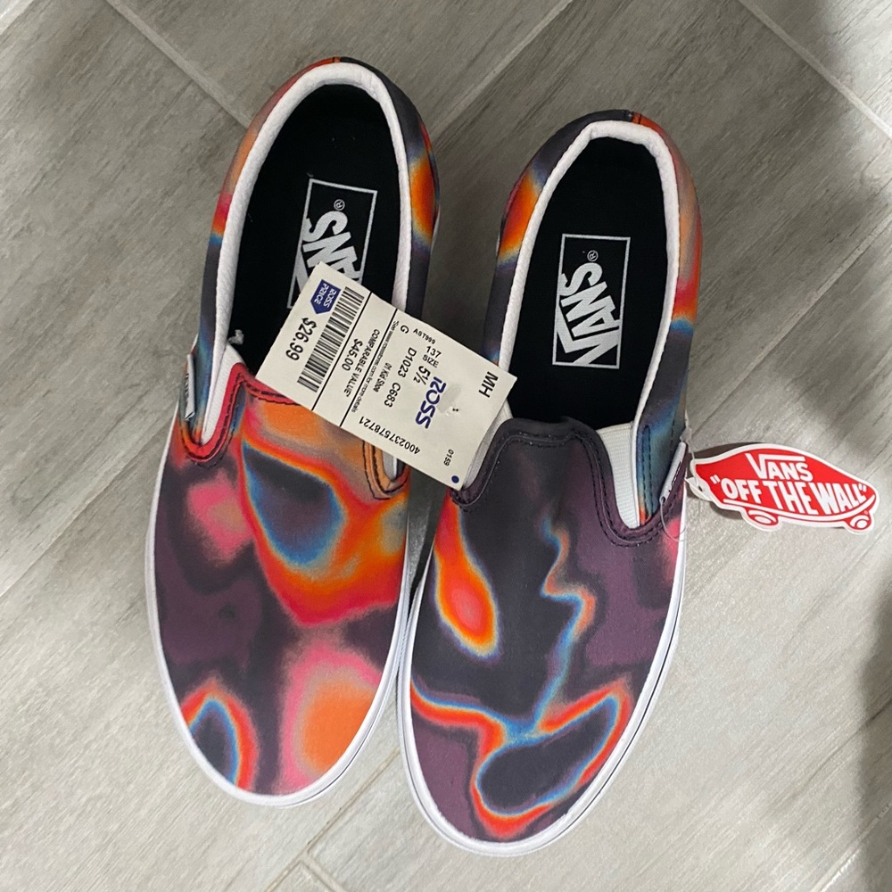 Vans women’s 7 men’s 5.5? Brand New
